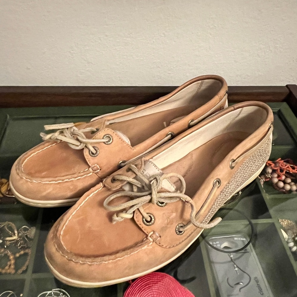 Sperry Topsider - Leather upper